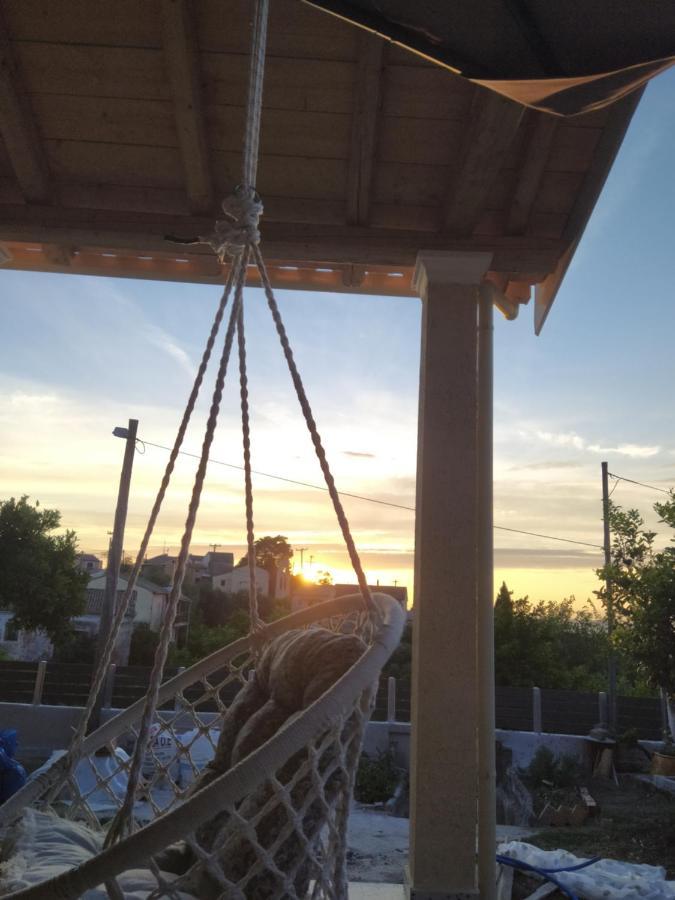 Nikos' Home Gastouri  エクステリア 写真